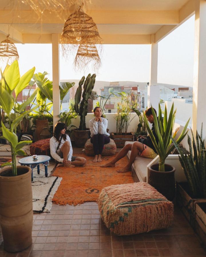 Blue Waves Boutique Hostel Tamraght 외부 사진