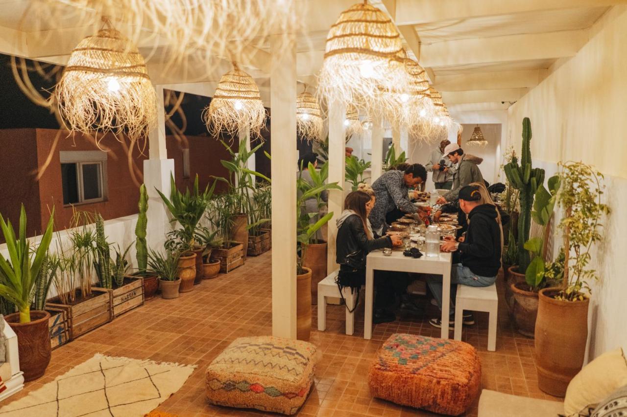 Blue Waves Boutique Hostel Tamraght 외부 사진